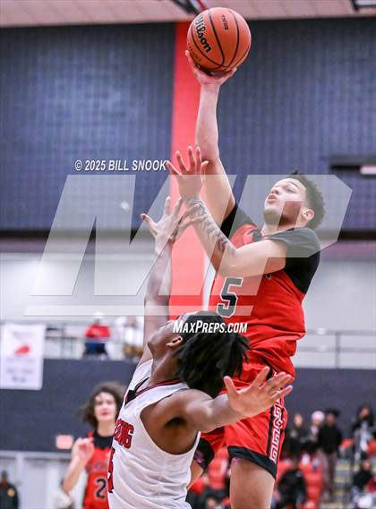 Thumbnail 2 in J.P. McCaskey @ Reading photogallery.