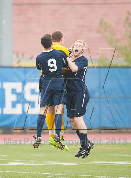 Thumbnail 1 in Fairport vs. Massapequa (NYSPHSAA Class AA Final) photogallery.