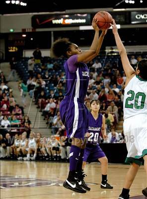 Thumbnail 3 in Sacramento vs. St. Mary's (CIF SJS D3 Final) photogallery.