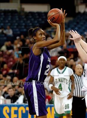 Thumbnail 3 in Sacramento vs. St. Mary's (CIF SJS D3 Final) photogallery.