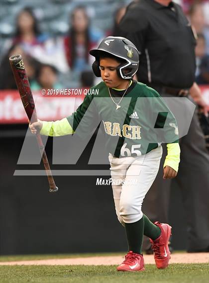Thumbnail 3 in Santa Ana vs. Long Beach Poly photogallery.