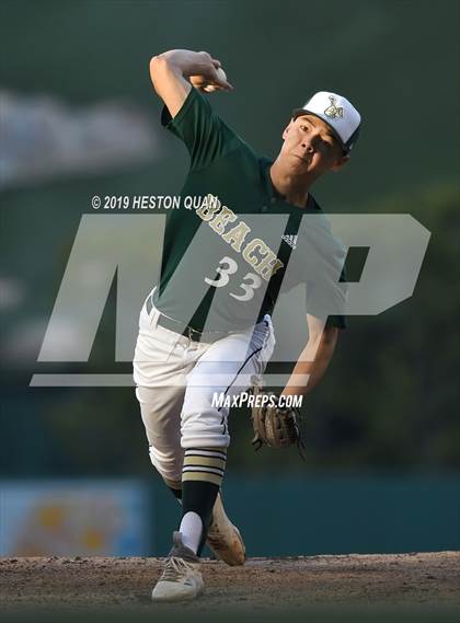 Thumbnail 2 in Santa Ana vs. Long Beach Poly photogallery.