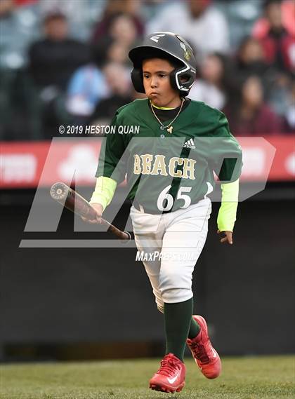 Thumbnail 2 in Santa Ana vs. Long Beach Poly photogallery.