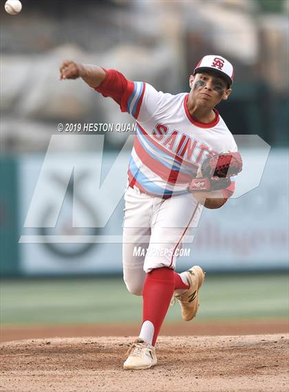 Thumbnail 3 in Santa Ana vs. Long Beach Poly photogallery.