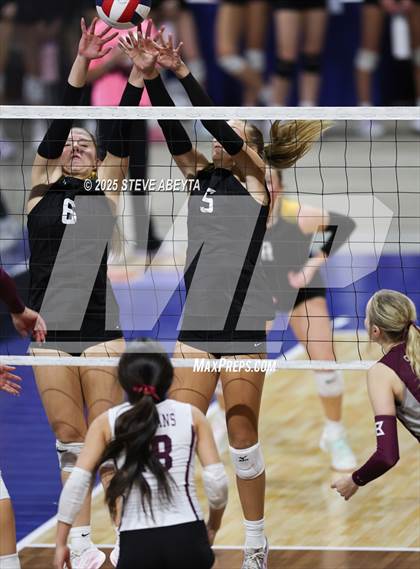 Thumbnail 1 in Berthoud vs. Green Mountain (CHSAA 4A First Round) photogallery.