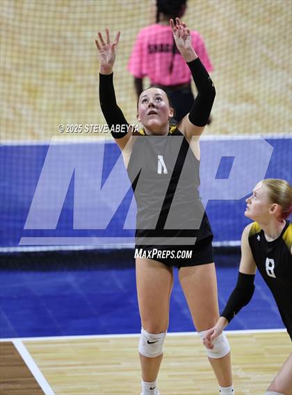 Thumbnail 1 in Berthoud vs. Green Mountain (CHSAA 4A First Round) photogallery.