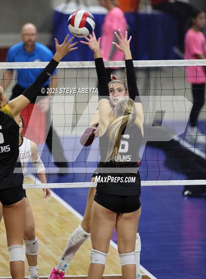 Thumbnail 1 in Berthoud vs. Green Mountain (CHSAA 4A First Round) photogallery.