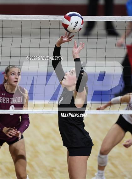 Thumbnail 2 in Berthoud vs. Green Mountain (CHSAA 4A First Round) photogallery.