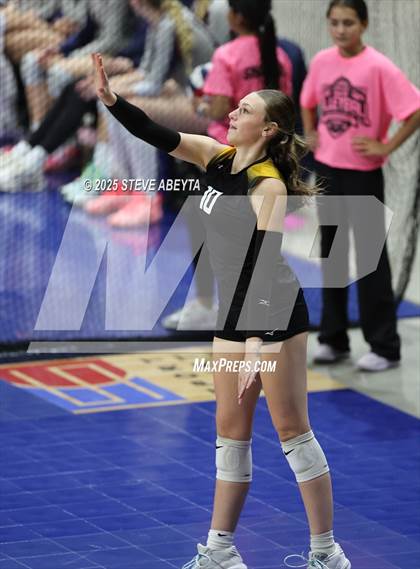 Thumbnail 3 in Berthoud vs. Green Mountain (CHSAA 4A First Round) photogallery.