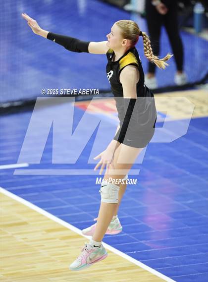 Thumbnail 1 in Berthoud vs. Green Mountain (CHSAA 4A First Round) photogallery.