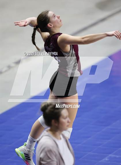 Thumbnail 2 in Berthoud vs. Green Mountain (CHSAA 4A First Round) photogallery.