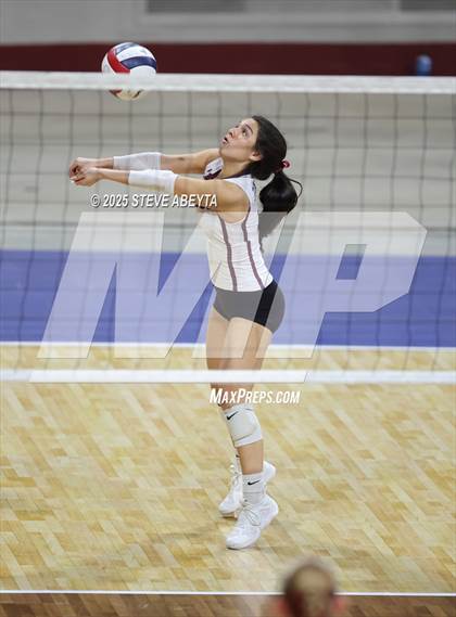 Thumbnail 1 in Berthoud vs. Green Mountain (CHSAA 4A First Round) photogallery.