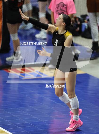 Thumbnail 2 in Berthoud vs. Green Mountain (CHSAA 4A First Round) photogallery.