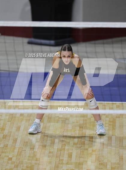 Thumbnail 2 in Berthoud vs. Green Mountain (CHSAA 4A First Round) photogallery.