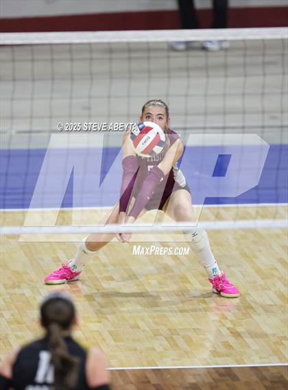 Thumbnail 2 in Berthoud vs. Green Mountain (CHSAA 4A First Round) photogallery.