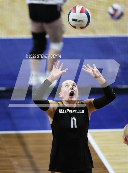 Thumbnail 2 in Berthoud vs. Green Mountain (CHSAA 4A First Round) photogallery.