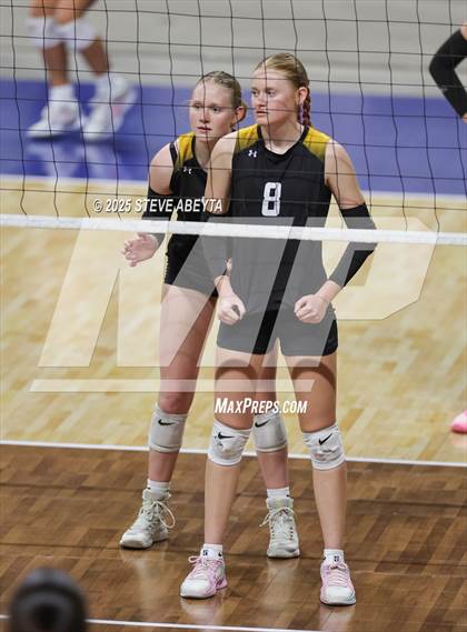 Thumbnail 1 in Berthoud vs. Green Mountain (CHSAA 4A First Round) photogallery.