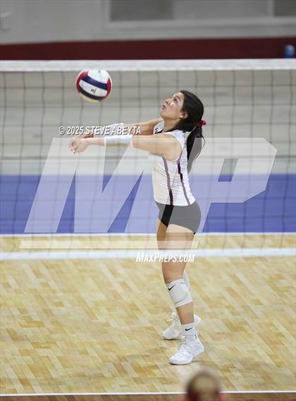 Thumbnail 3 in Berthoud vs. Green Mountain (CHSAA 4A First Round) photogallery.