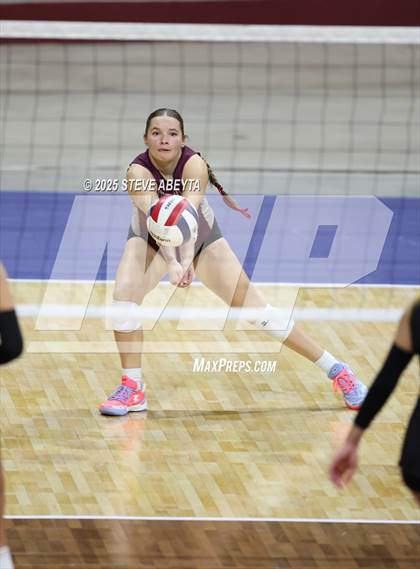 Thumbnail 1 in Berthoud vs. Green Mountain (CHSAA 4A First Round) photogallery.