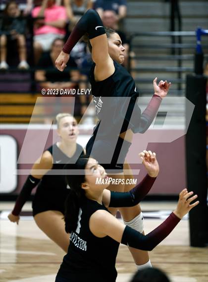 Thumbnail 3 in Perry @ Hamilton photogallery.
