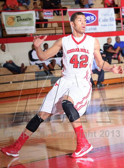 Thumbnail 3 in Seguin vs. Cedar Hill (Lions Club Tournament) photogallery.