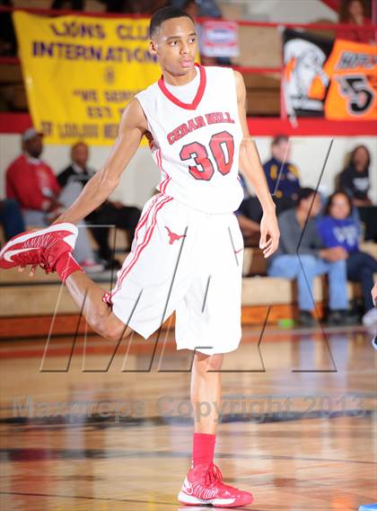 Thumbnail 2 in Seguin vs. Cedar Hill (Lions Club Tournament) photogallery.