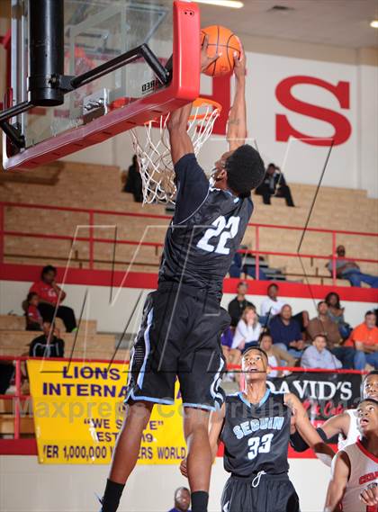 Thumbnail 1 in Seguin vs. Cedar Hill (Lions Club Tournament) photogallery.