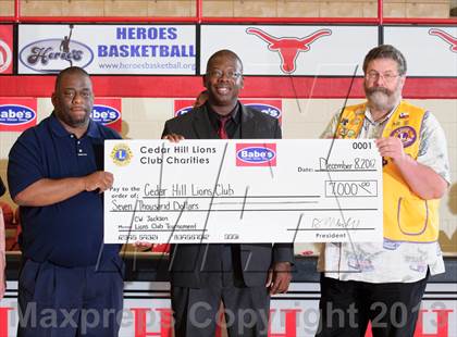 Thumbnail 3 in Seguin vs. Cedar Hill (Lions Club Tournament) photogallery.