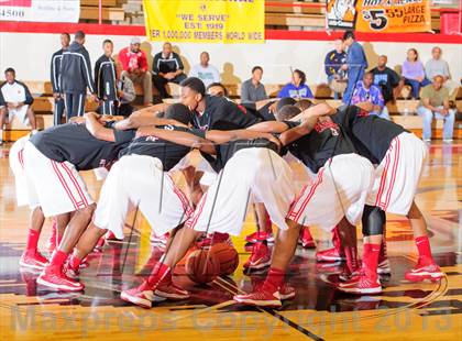 Thumbnail 2 in Seguin vs. Cedar Hill (Lions Club Tournament) photogallery.