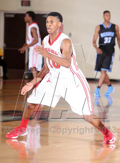 Thumbnail 2 in Seguin vs. Cedar Hill (Lions Club Tournament) photogallery.