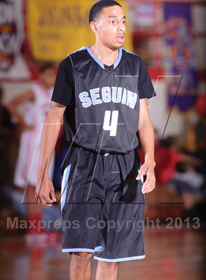 Thumbnail 2 in Seguin vs. Cedar Hill (Lions Club Tournament) photogallery.