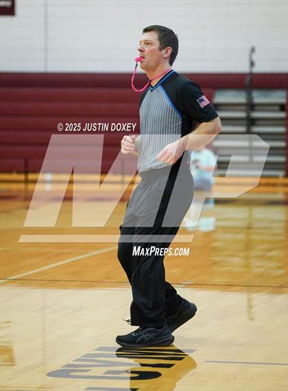 Thumbnail 3 in Eureka vs. McDermitt (NIAA 1A East League Final) photogallery.