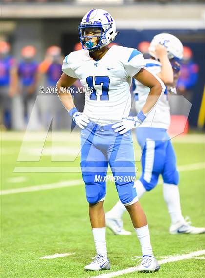 Thumbnail 2 in Chino Valley vs. Valley Christian (Kick-Off Classic) photogallery.
