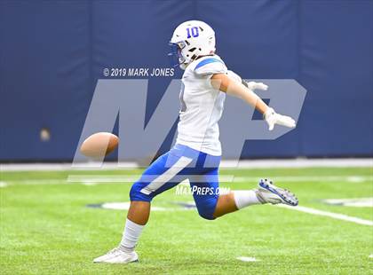 Thumbnail 2 in Chino Valley vs. Valley Christian (Kick-Off Classic) photogallery.