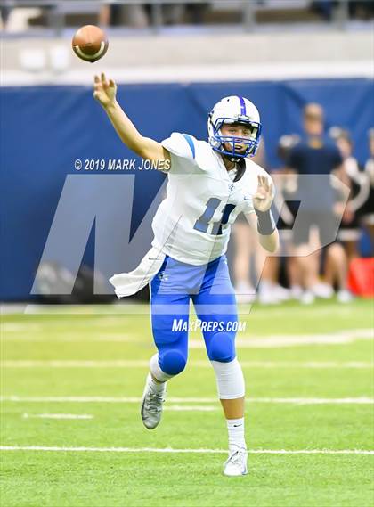 Thumbnail 1 in Chino Valley vs. Valley Christian (Kick-Off Classic) photogallery.