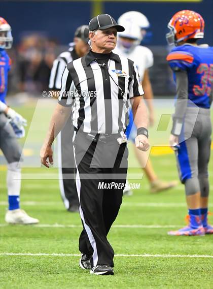 Thumbnail 3 in Chino Valley vs. Valley Christian (Kick-Off Classic) photogallery.
