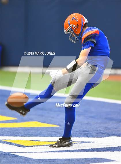 Thumbnail 1 in Chino Valley vs. Valley Christian (Kick-Off Classic) photogallery.