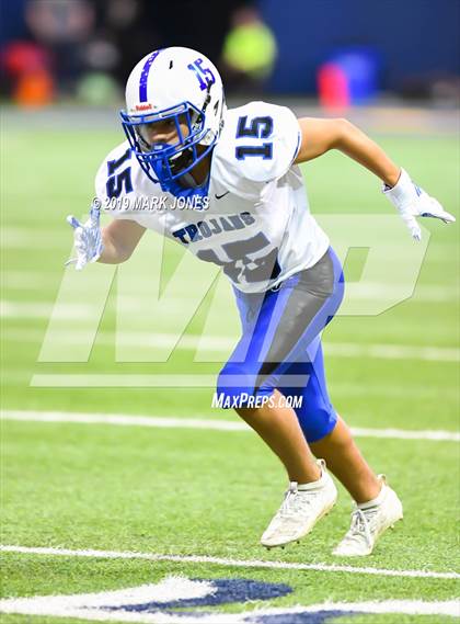 Thumbnail 1 in Chino Valley vs. Valley Christian (Kick-Off Classic) photogallery.