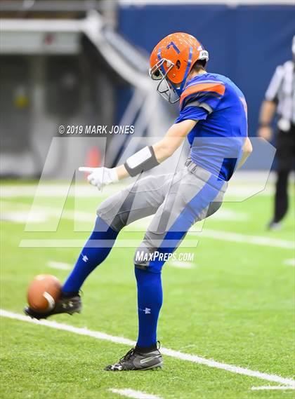 Thumbnail 2 in Chino Valley vs. Valley Christian (Kick-Off Classic) photogallery.