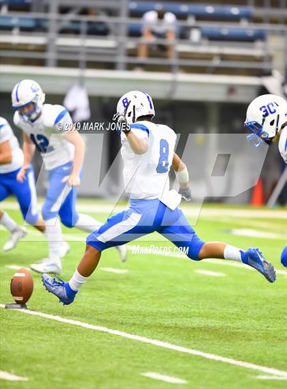 Thumbnail 2 in Chino Valley vs. Valley Christian (Kick-Off Classic) photogallery.