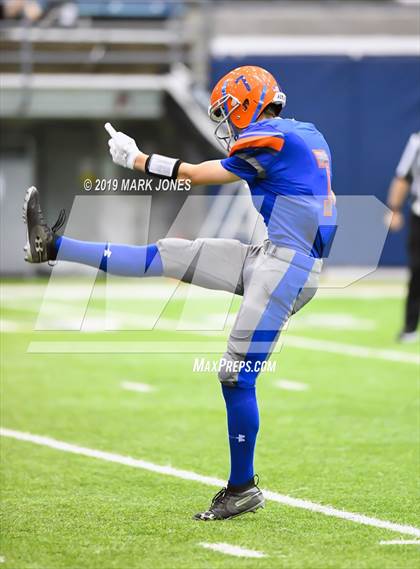 Thumbnail 3 in Chino Valley vs. Valley Christian (Kick-Off Classic) photogallery.