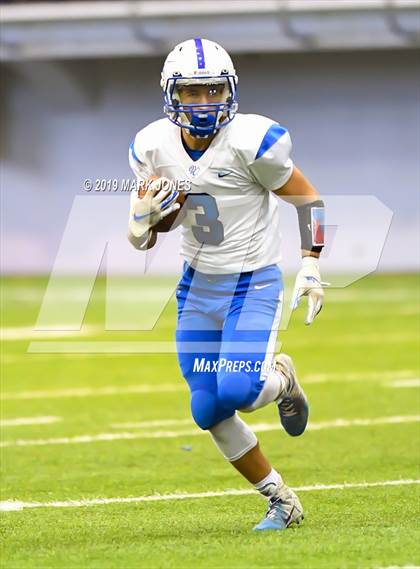 Thumbnail 3 in Chino Valley vs. Valley Christian (Kick-Off Classic) photogallery.