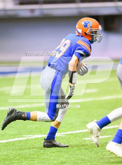 Thumbnail 1 in Chino Valley vs. Valley Christian (Kick-Off Classic) photogallery.