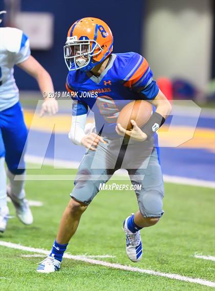 Thumbnail 3 in Chino Valley vs. Valley Christian (Kick-Off Classic) photogallery.