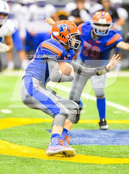 Thumbnail 2 in Chino Valley vs. Valley Christian (Kick-Off Classic) photogallery.