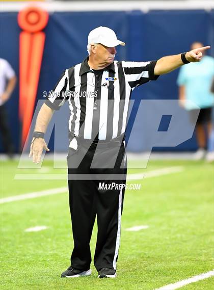 Thumbnail 3 in Chino Valley vs. Valley Christian (Kick-Off Classic) photogallery.