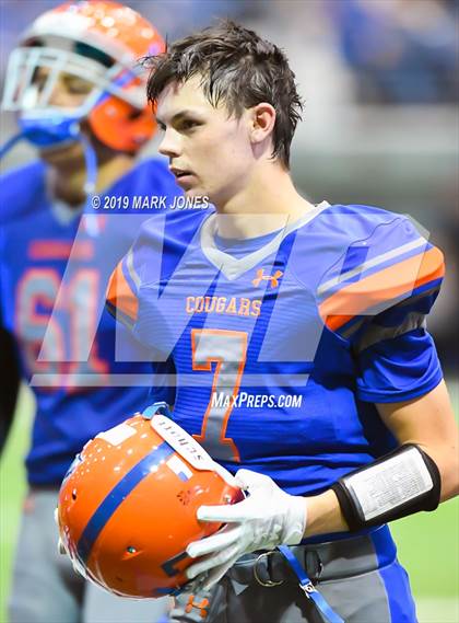Thumbnail 2 in Chino Valley vs. Valley Christian (Kick-Off Classic) photogallery.