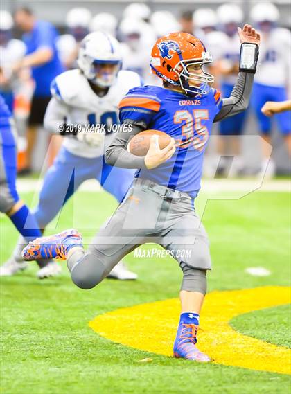 Thumbnail 1 in Chino Valley vs. Valley Christian (Kick-Off Classic) photogallery.