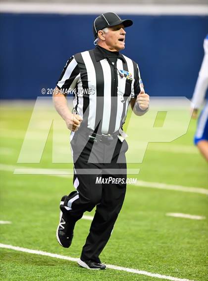 Thumbnail 1 in Chino Valley vs. Valley Christian (Kick-Off Classic) photogallery.