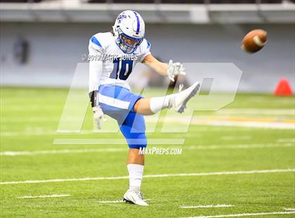 Thumbnail 2 in Chino Valley vs. Valley Christian (Kick-Off Classic) photogallery.